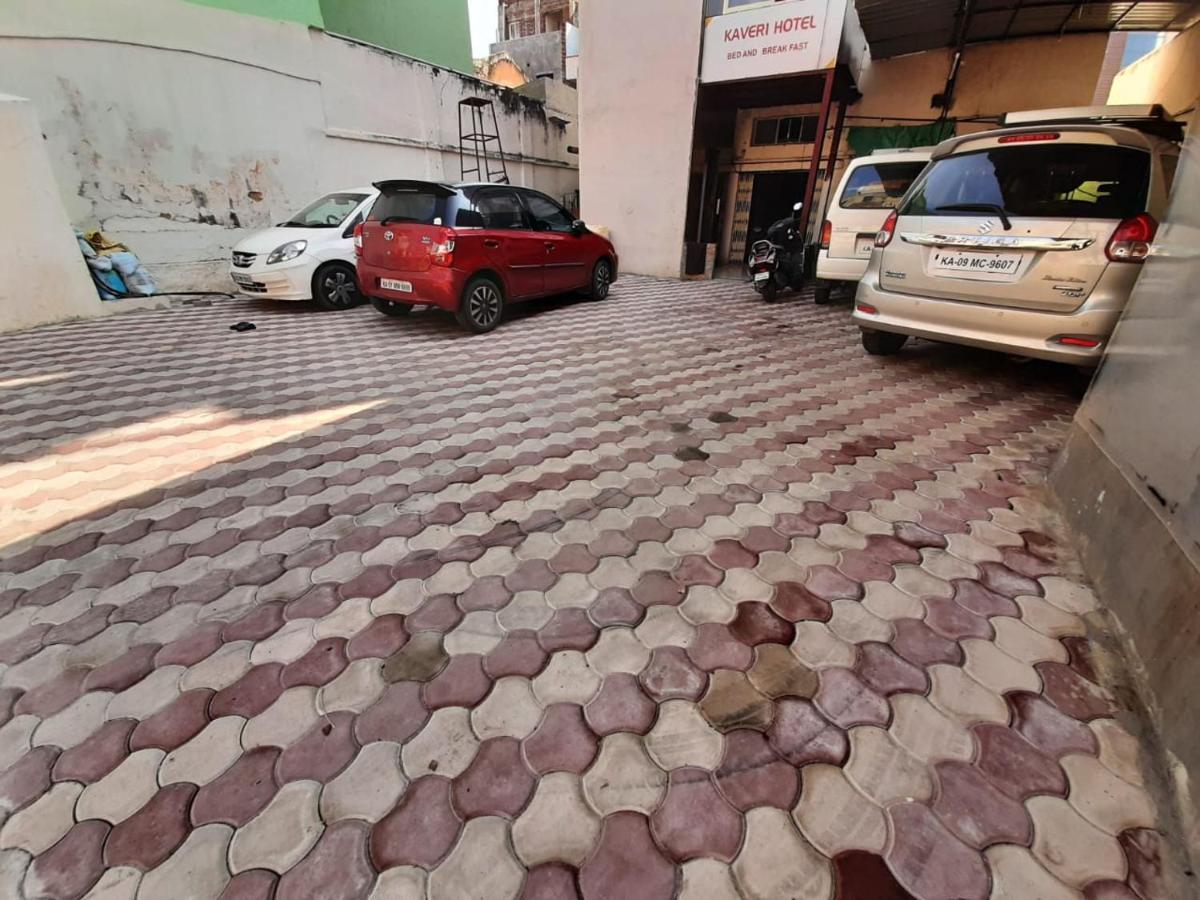 Kaveri Hotel Bed & Breakfast Mysore Ngoại thất bức ảnh