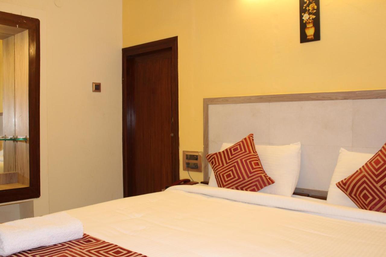 Kaveri Hotel Bed & Breakfast Mysore Ngoại thất bức ảnh