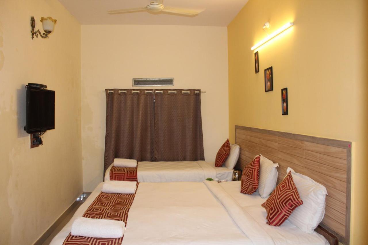 Kaveri Hotel Bed & Breakfast Mysore Ngoại thất bức ảnh