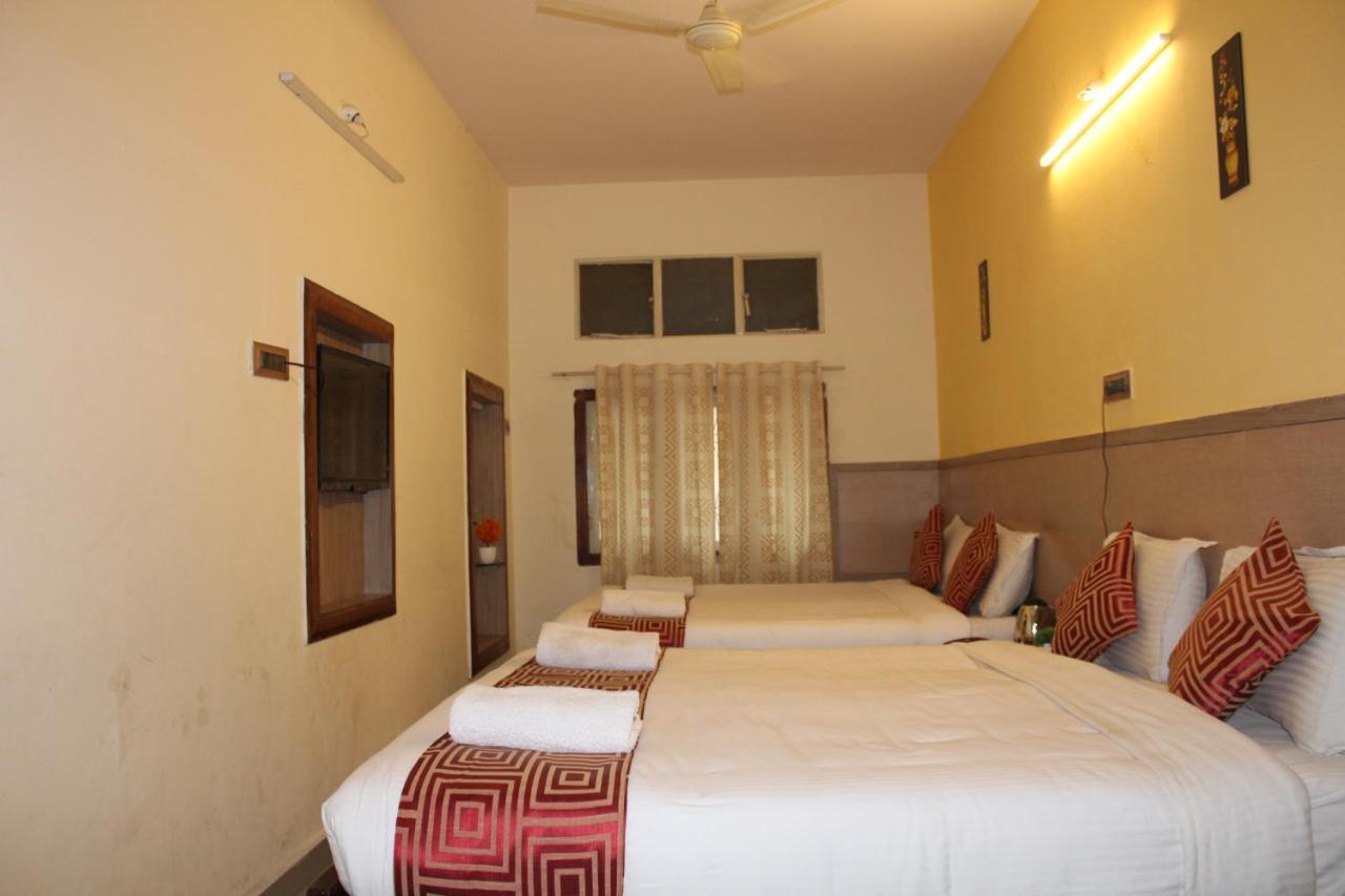 Kaveri Hotel Bed & Breakfast Mysore Ngoại thất bức ảnh