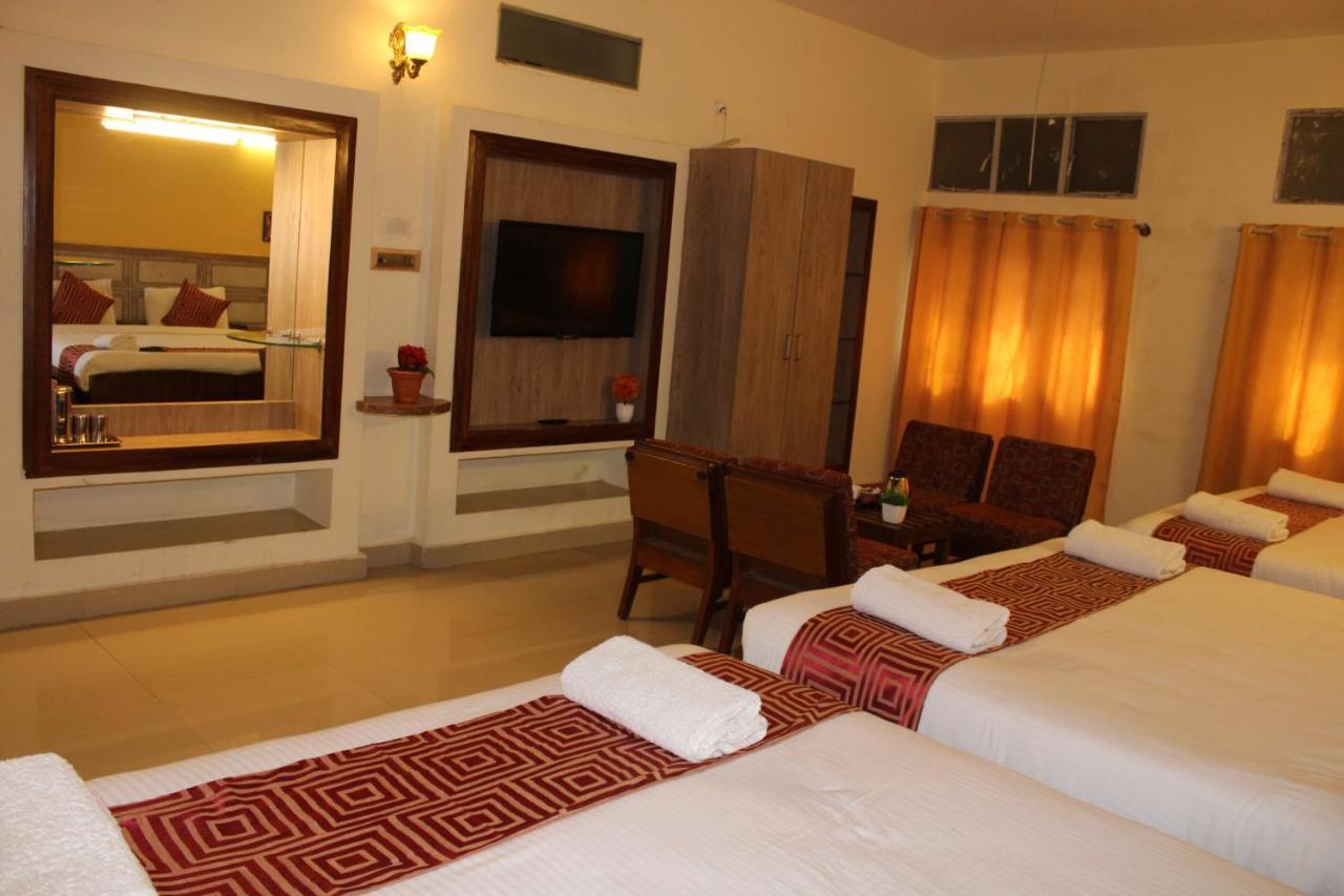 Kaveri Hotel Bed & Breakfast Mysore Ngoại thất bức ảnh